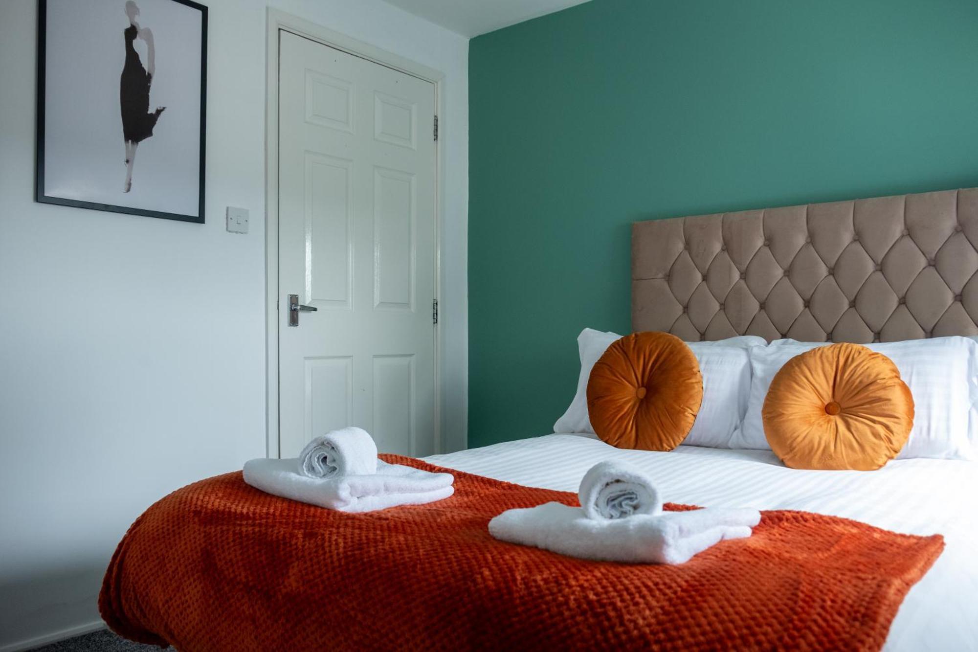 2 Bedroom Beautiful Apartment In Motherwell Mossend Kültér fotó